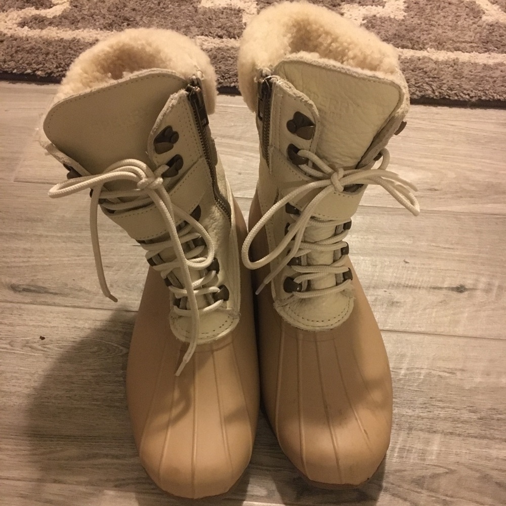 Sperry snow boots
